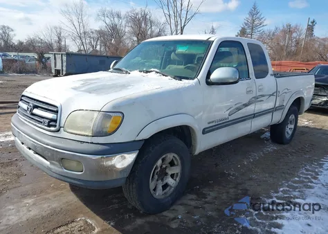 2000 Toyota Tundra Sr5 V8 z USA, uszkodzony, nr VIN 5TBRT3411YS005986